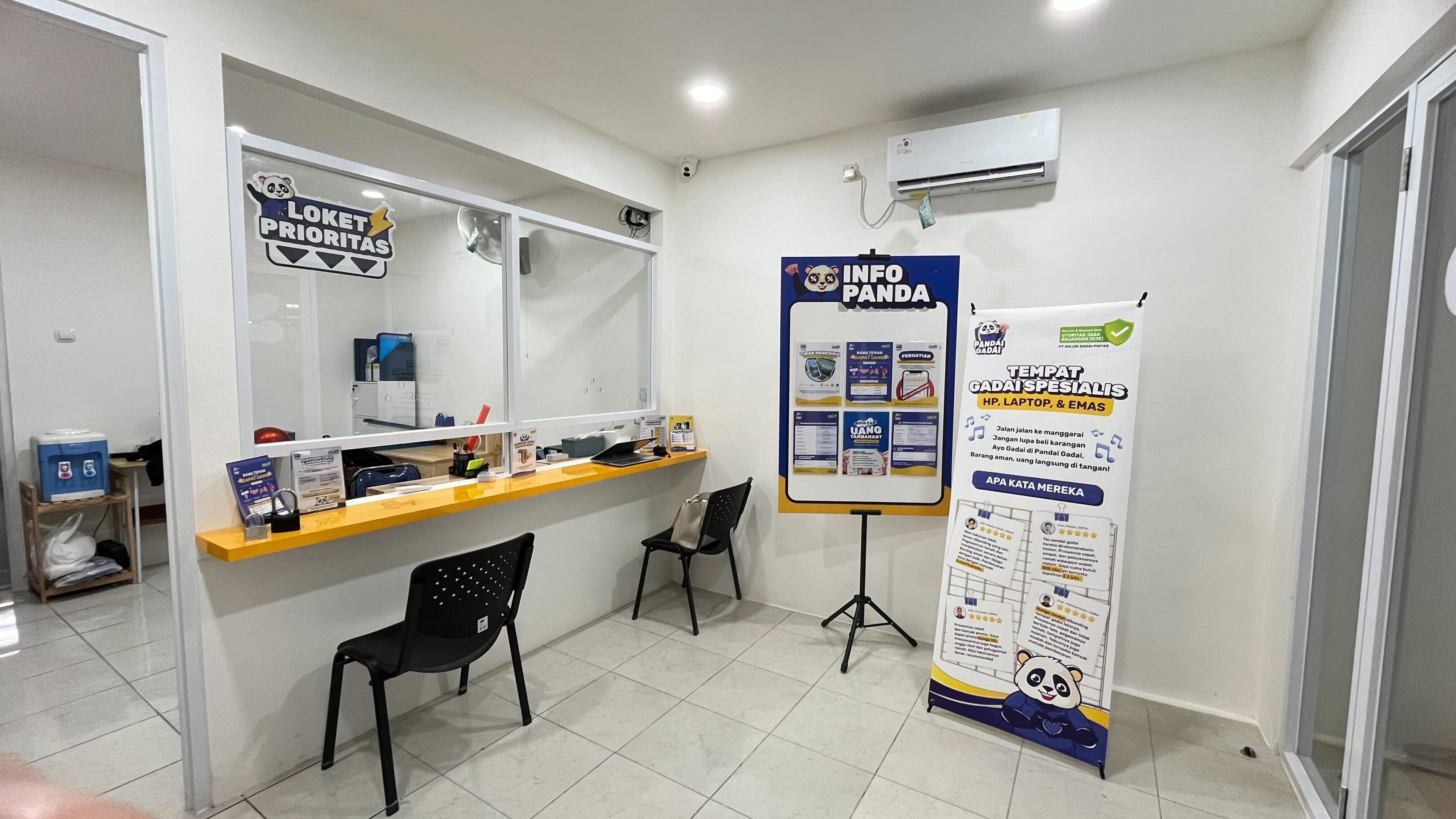 Suasana cabang